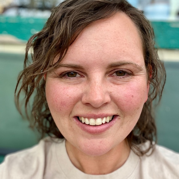 Meet your Posher, Nikki - Picture 3 of 5